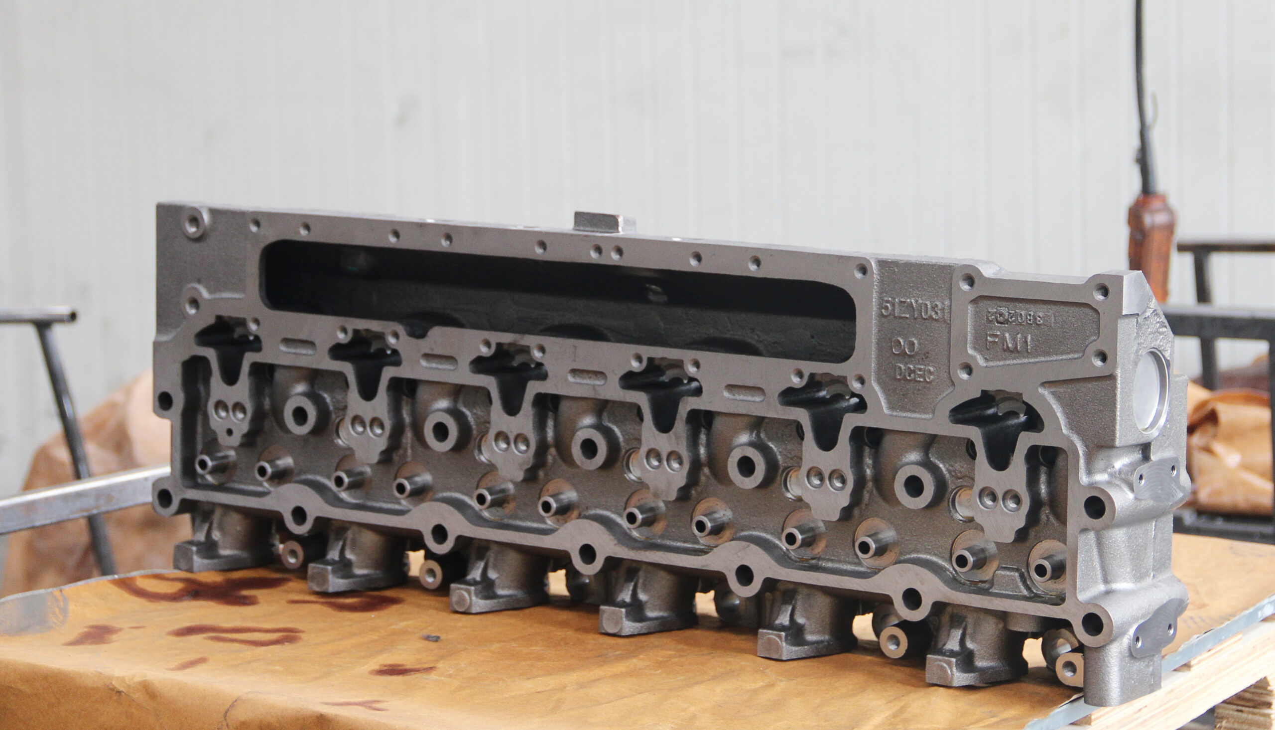 CYLINDER HEAD 3973493 for Cummins 6CT